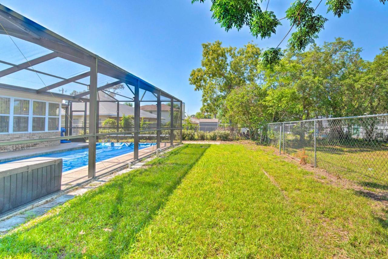 Spring Hill Retreat With Heated Pool And 4-In-1 Grill Villa Exteriör bild