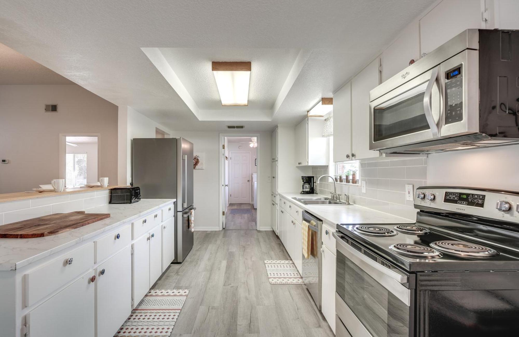 Spring Hill Retreat With Heated Pool And 4-In-1 Grill Villa Exteriör bild