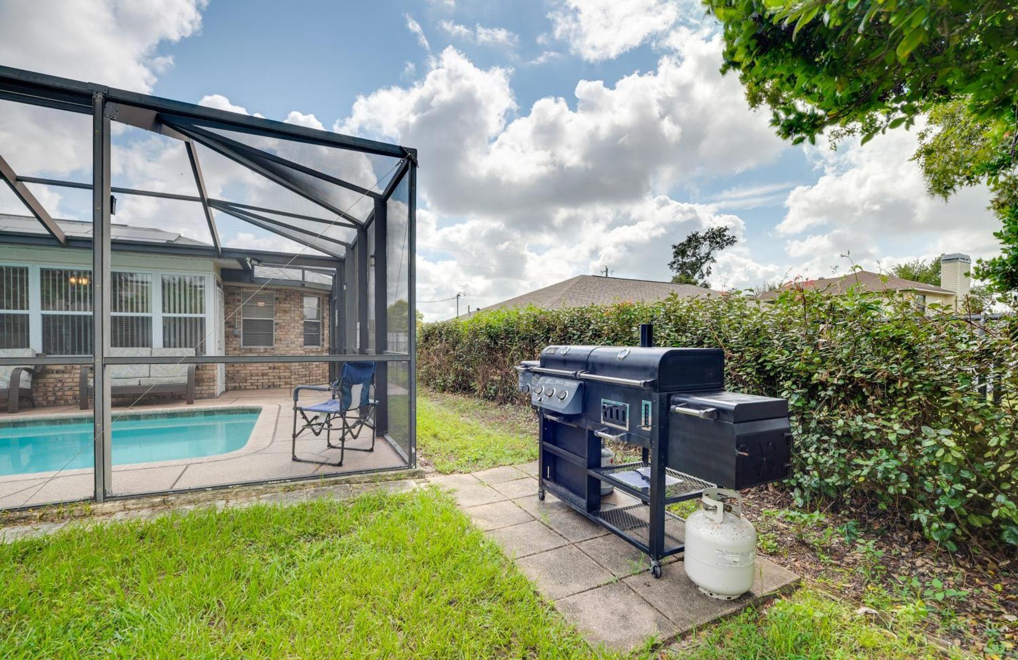 Spring Hill Retreat With Heated Pool And 4-In-1 Grill Villa Exteriör bild