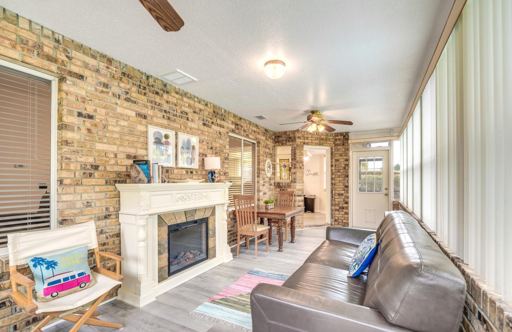 Spring Hill Retreat With Heated Pool And 4-In-1 Grill Villa Exteriör bild