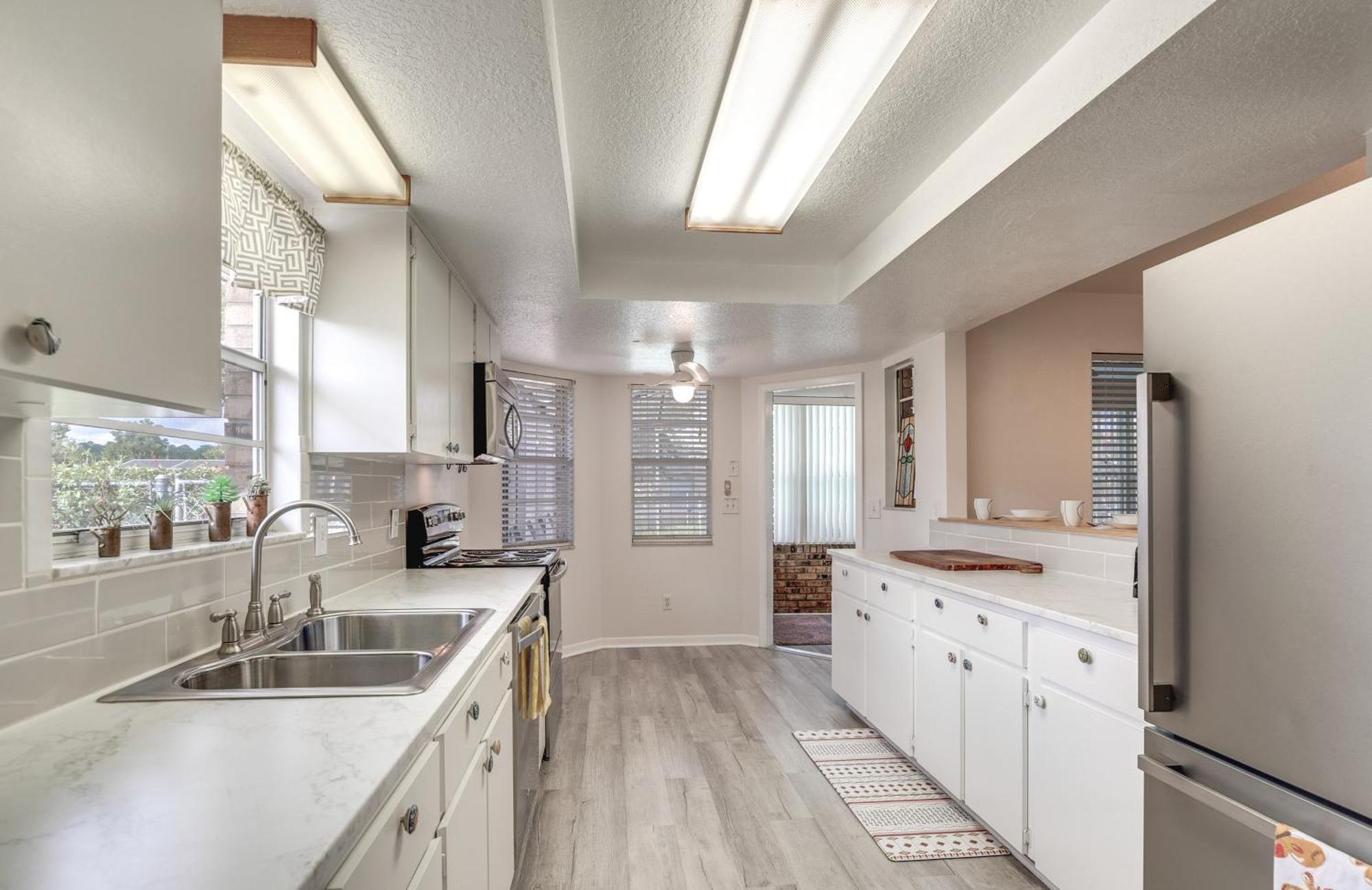 Spring Hill Retreat With Heated Pool And 4-In-1 Grill Villa Exteriör bild