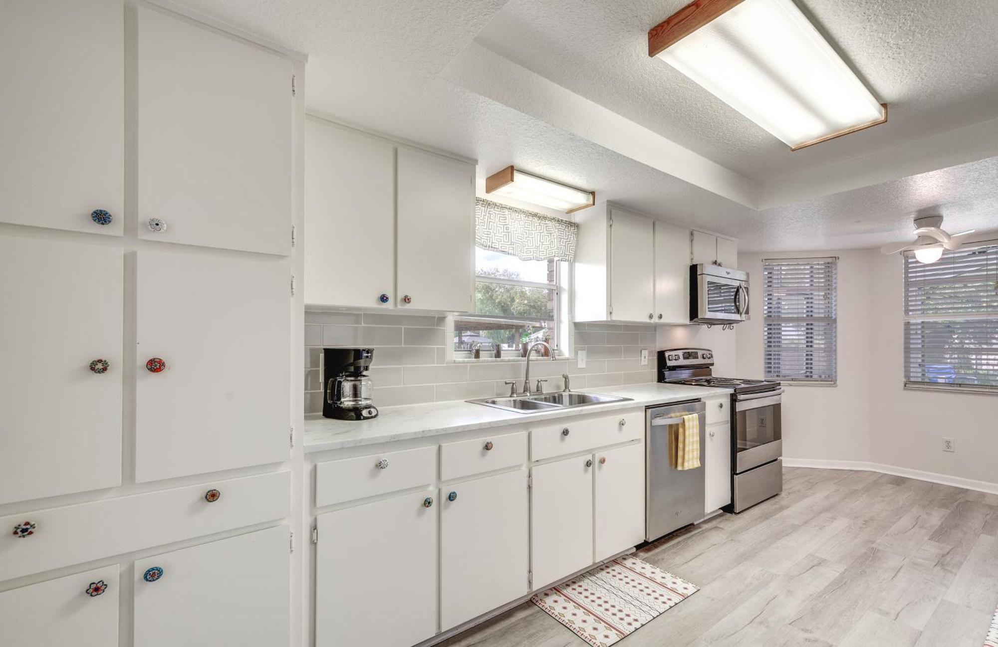 Spring Hill Retreat With Heated Pool And 4-In-1 Grill Villa Exteriör bild