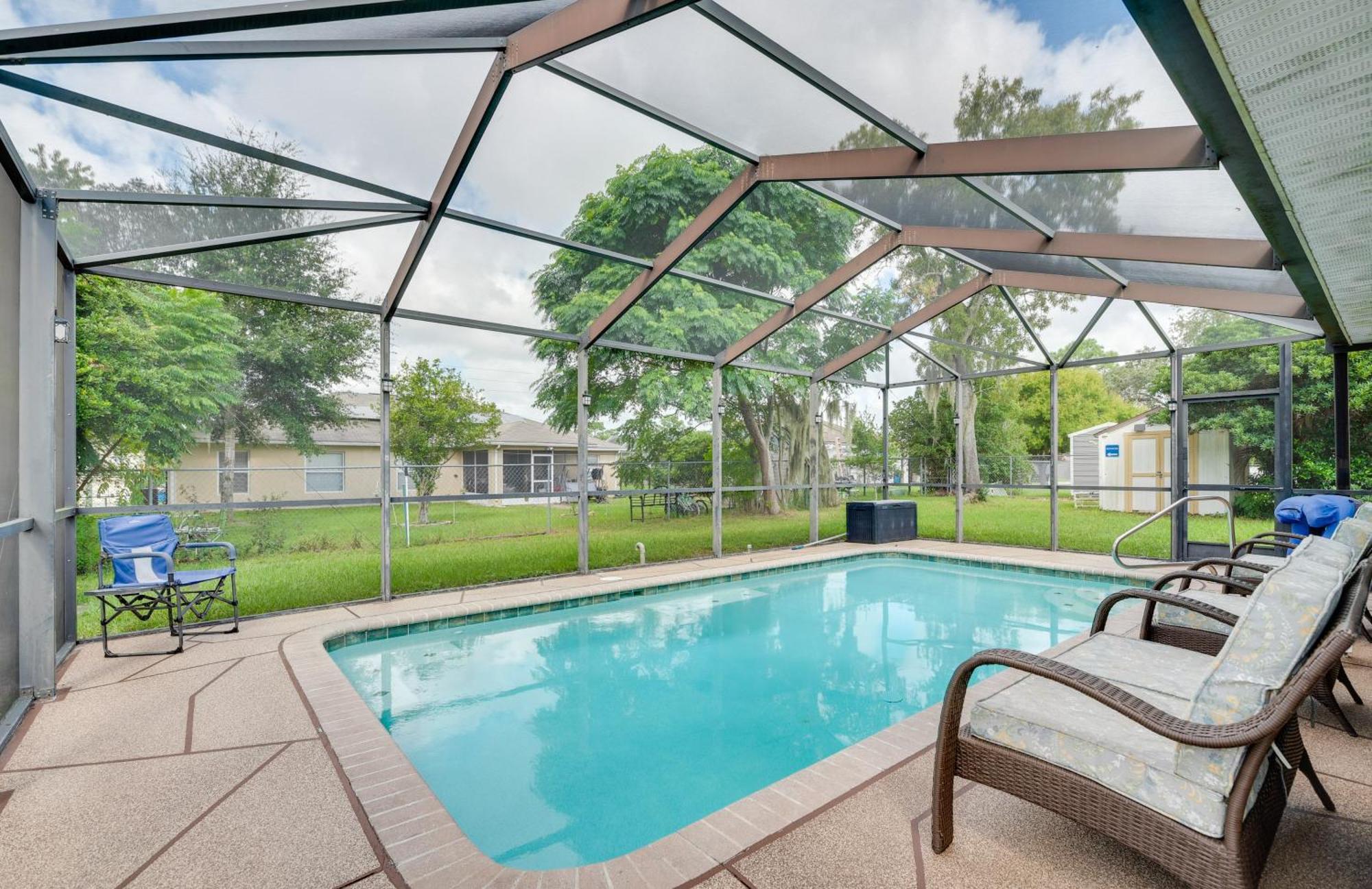 Spring Hill Retreat With Heated Pool And 4-In-1 Grill Villa Exteriör bild